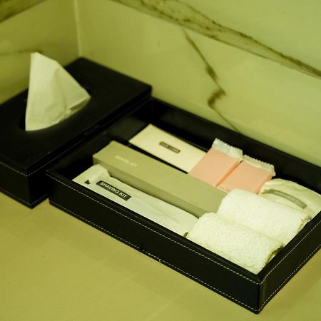 Hotel Adsan Heights Gajraula Екстер'єр фото