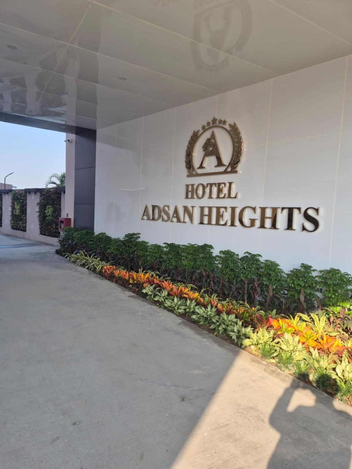 Hotel Adsan Heights Gajraula Екстер'єр фото