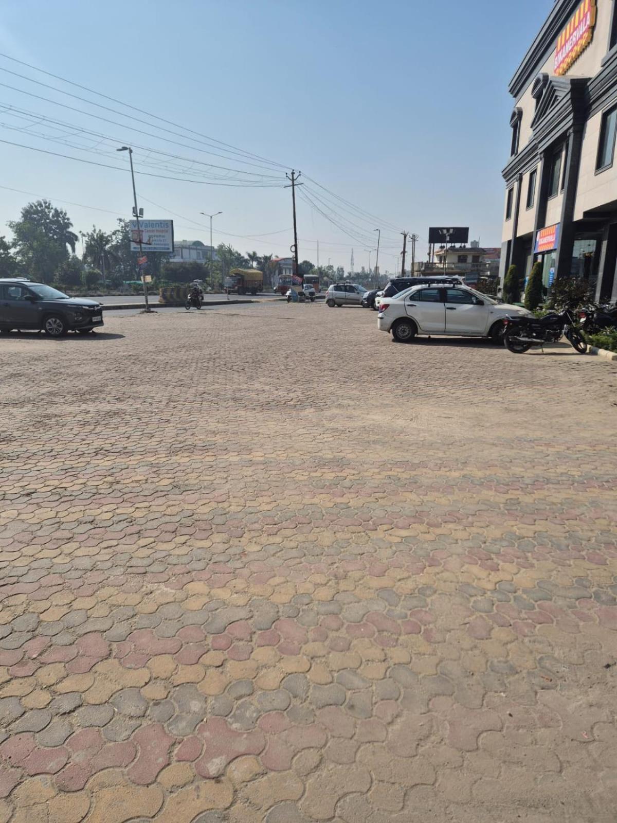 Hotel Adsan Heights Gajraula Екстер'єр фото