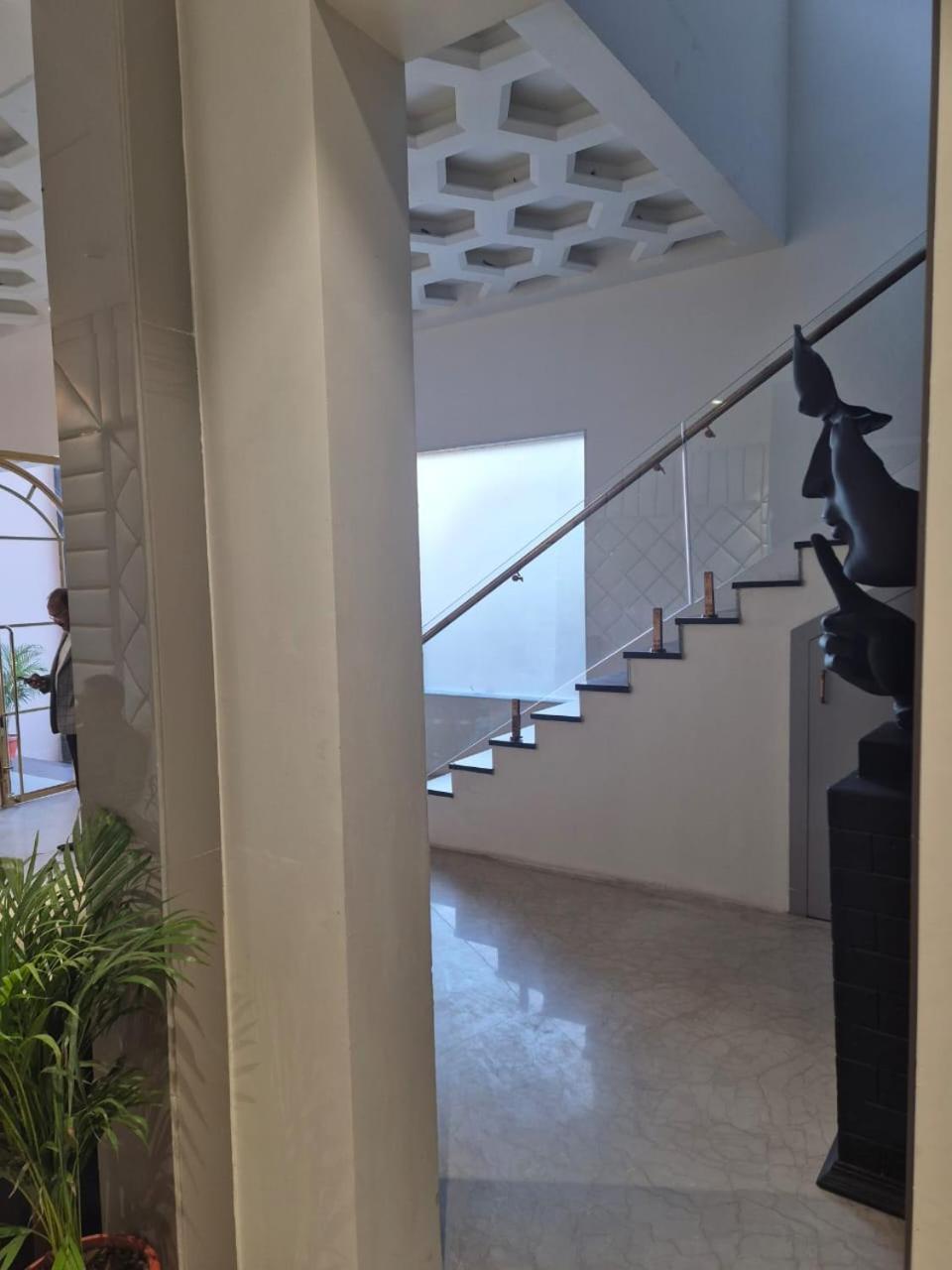 Hotel Adsan Heights Gajraula Екстер'єр фото